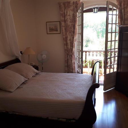 Auberge De L'Etang Bleu Vieux-Mareuil Εξωτερικό φωτογραφία