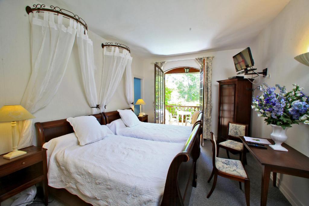 Auberge De L'Etang Bleu Vieux-Mareuil Δωμάτιο φωτογραφία