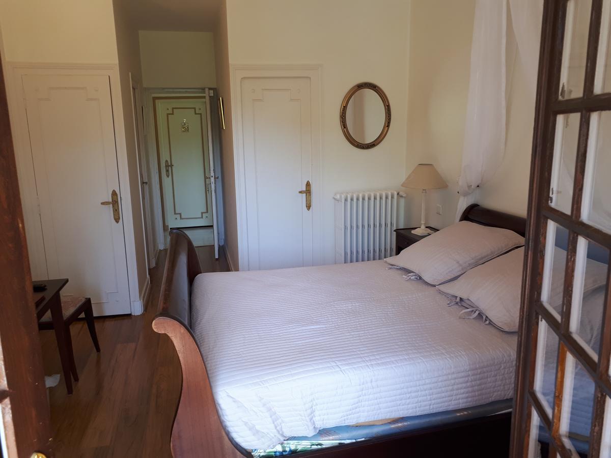 Auberge De L'Etang Bleu Vieux-Mareuil Εξωτερικό φωτογραφία