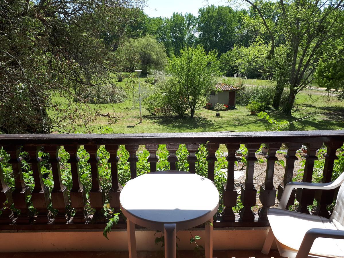 Auberge De L'Etang Bleu Vieux-Mareuil Εξωτερικό φωτογραφία