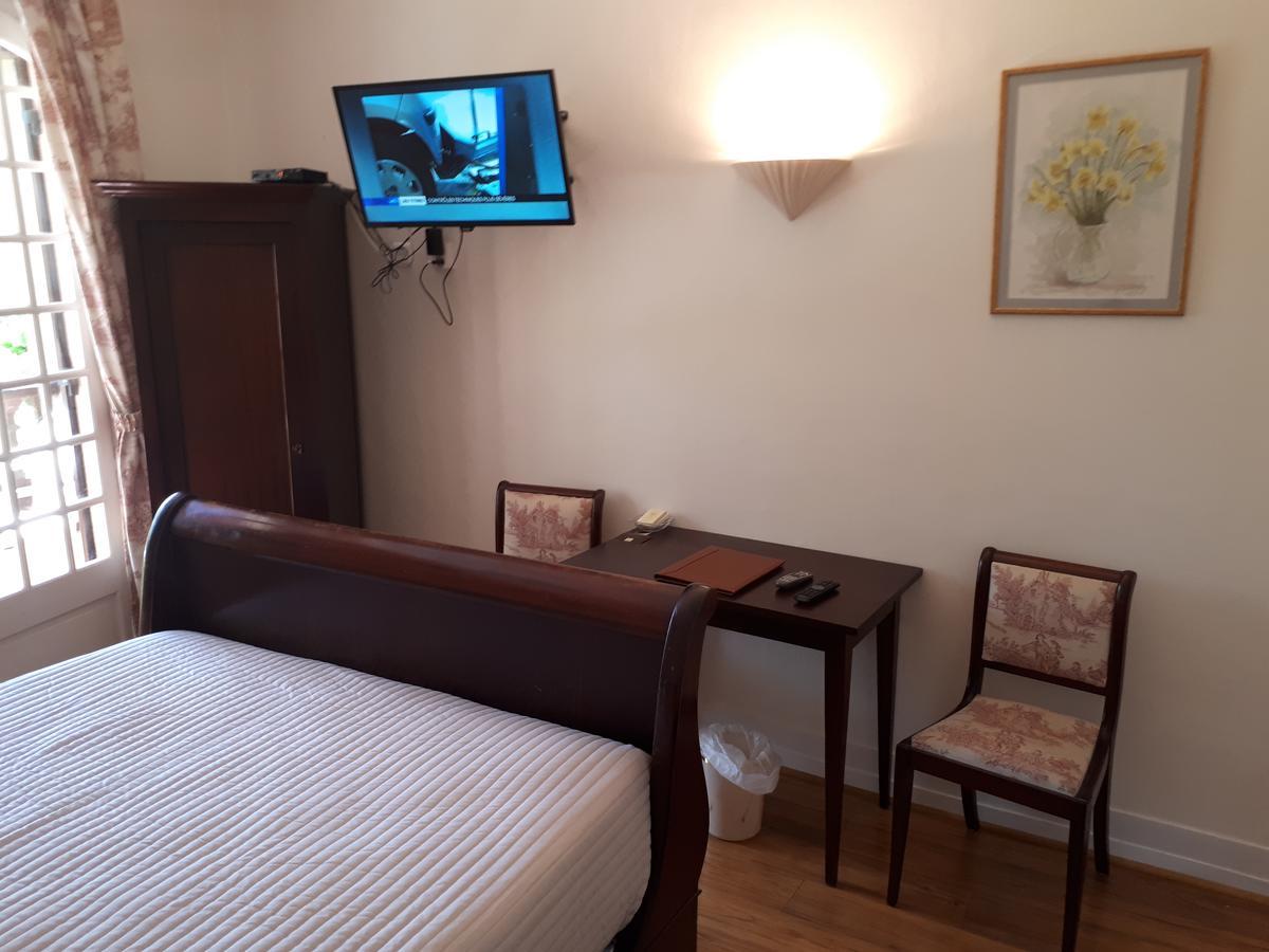 Auberge De L'Etang Bleu Vieux-Mareuil Εξωτερικό φωτογραφία